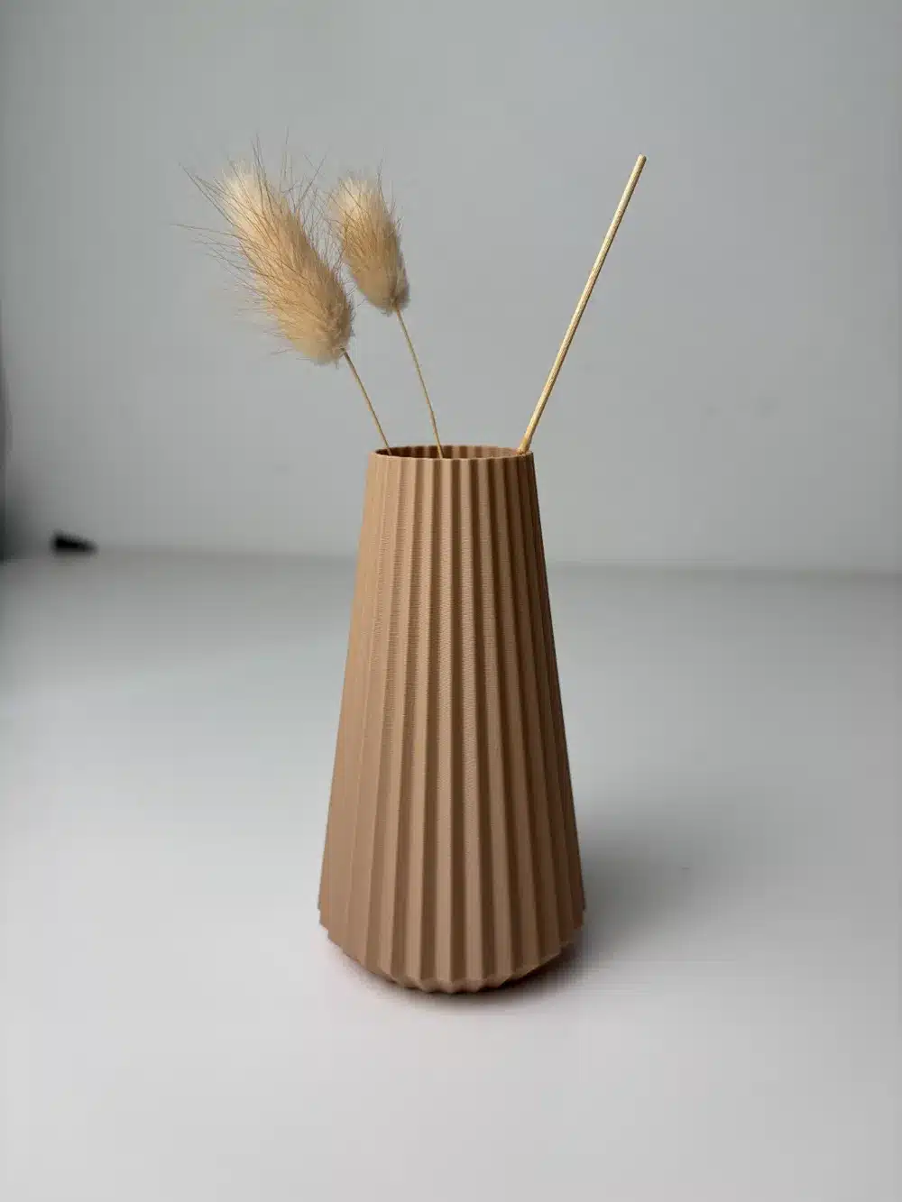 The Cone Vase - A Botany Chic Creation modern váza